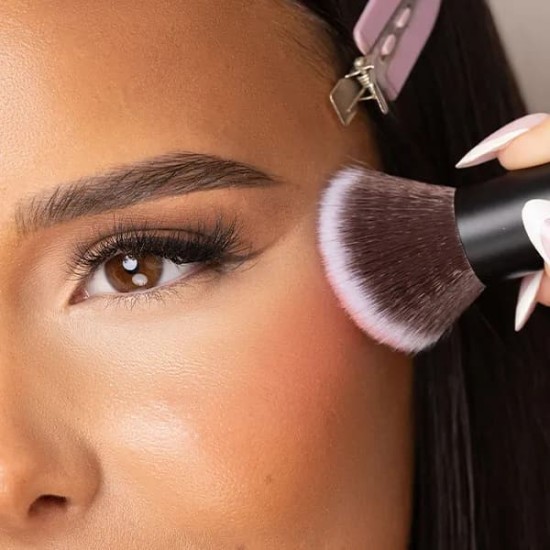 Brushworks N7 Angled Blush Brush 1