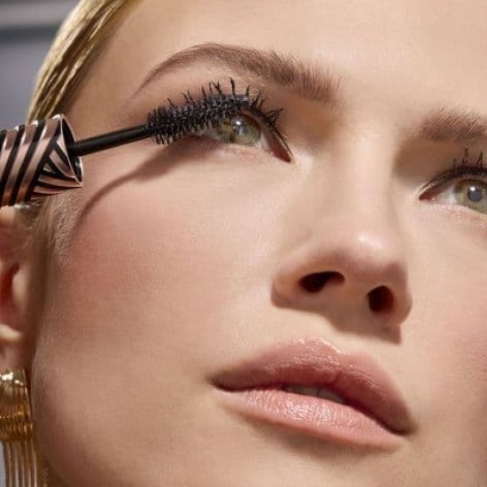 Deborah Mascara Like a Pro Lash Lamination 1