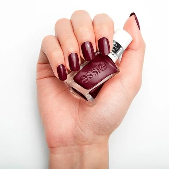 ESSIE Gel Couture New 370 Model Clicks 2