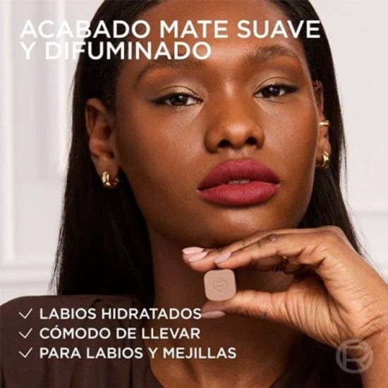 L´Oreal Color Riche Blurred Matte Lipstick 560 Rosewood 2
