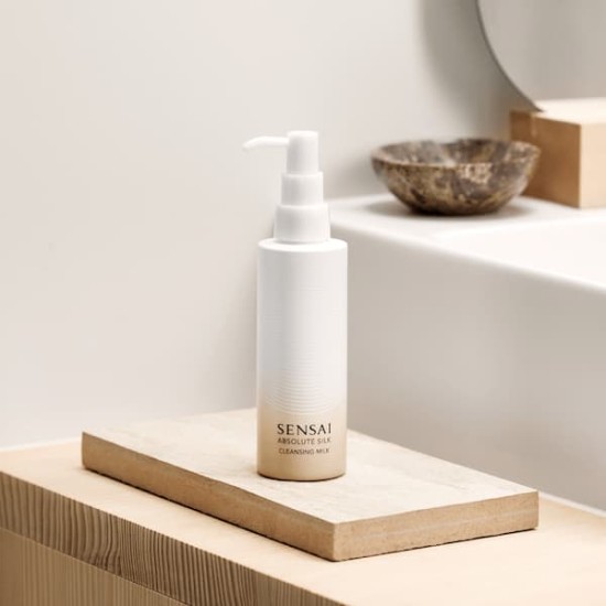 Sensai Absolute Silk Cleansing Milk 150ml 2