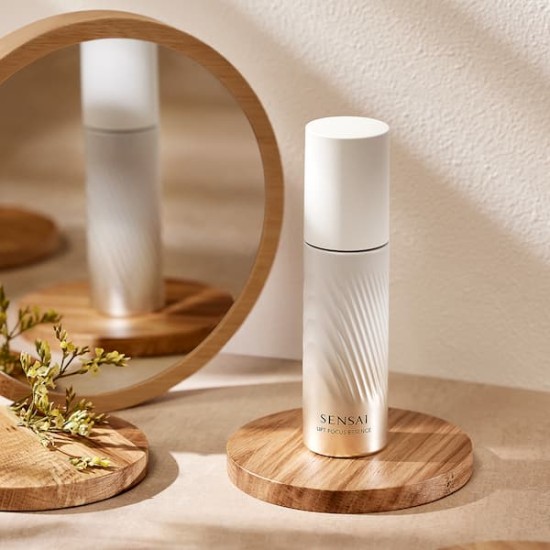 Sensai Lift Focus Essence 40Ml 3