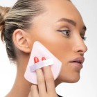Brushworks Triangular Pillow Puff Duo 3