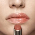 Estee Lauder Bálsamo Labial Hydra Plum 700 Bloom Cocoon 2