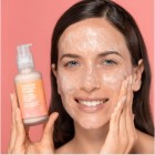 FRESHLY COSMETICS Exfoliating Rose Facial Cleanser 100ml 2