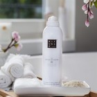 The Ritual Sakura Foaming Shower Gel 200ml 2